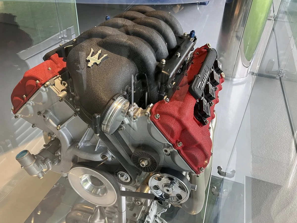 Ferrari F136 engine